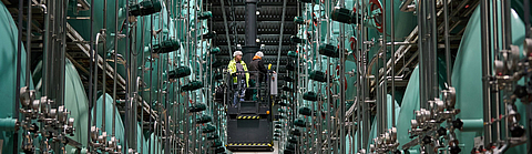 Tankinspektion bei Henkell Freixenet | © Dominik Buschardt Tankinspektion bei Henkell Freixenet